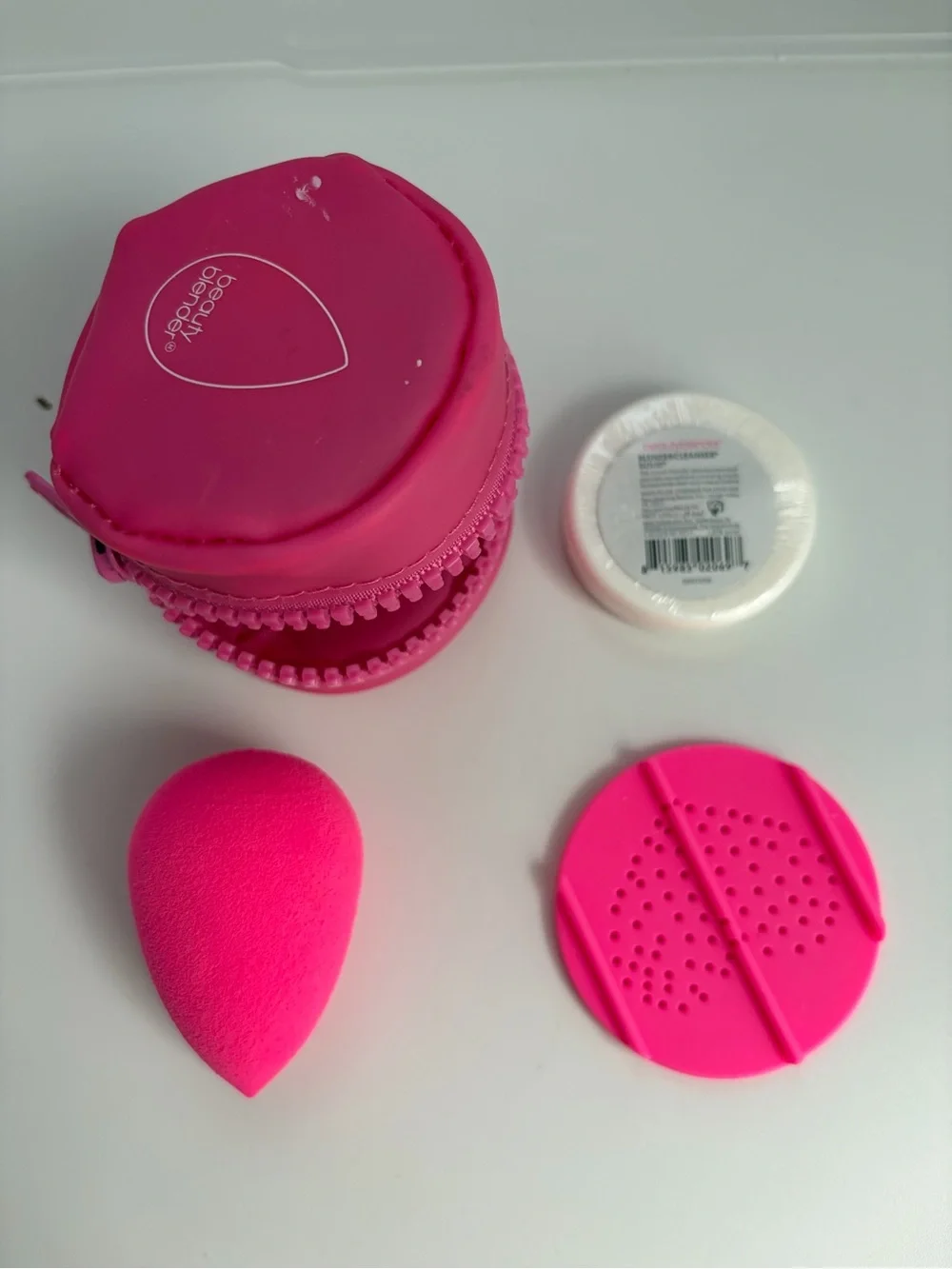 beautyblender Bright Pink Mini Sponge Kit with Case